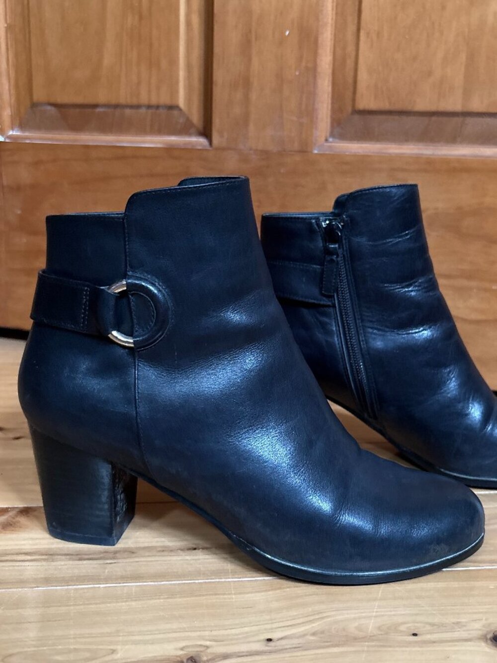 Cole Haan Black Genuine Leather Side Zip Buckle Block Heel Ankle Boots 8B
